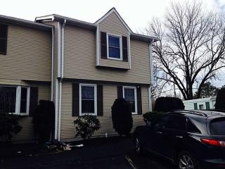 30 4Th Ave, Warwick, RI 02818 exterior