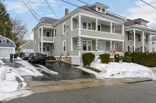 82 Avenue B, Woonsocket, RI 02895 exterior