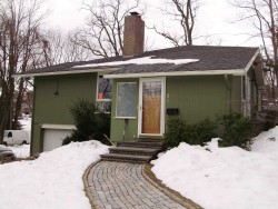 31 Dorr Rd, Newton, MA 02458 exterior
