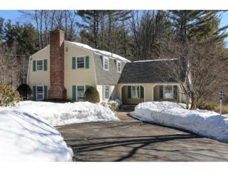 8 Candlewood Dr, Amherst, NH 03031 exterior
