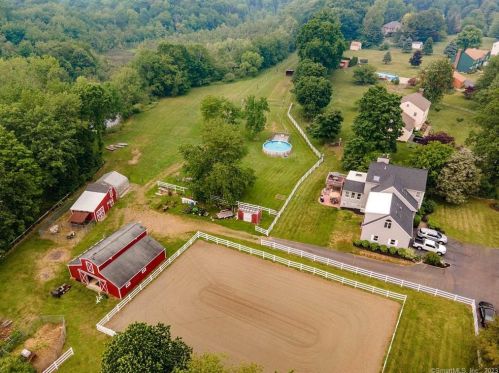 1056 Durham Rd, Wallingford, CT 06492 exterior