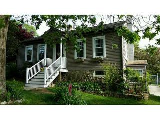 40 Fairview Ave, Westerly, RI 02891 exterior