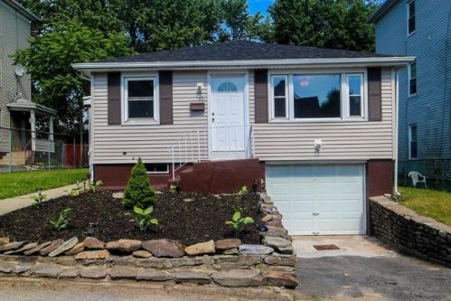 30 Almont Ave, Worcester, MA 01604 exterior
