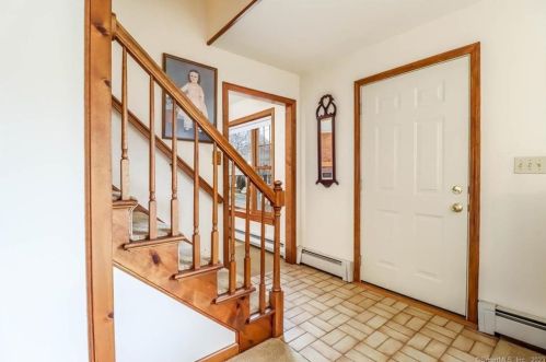 68 Richard Blvd, Huntington, CT 06484 exterior
