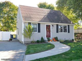 44 Grimshaw Pl, Warwick, RI 02889 exterior