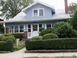 158 Parmenter Rd, Newton, MA 02465 exterior