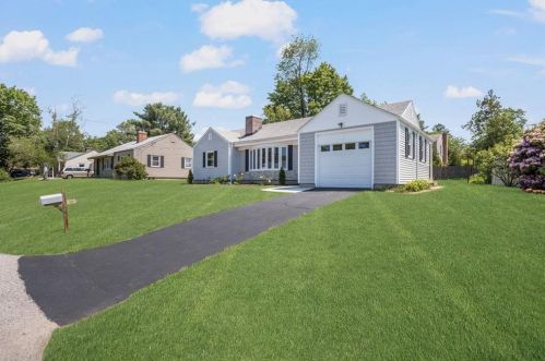 118 Howie Ave, Warwick, RI 02888 exterior