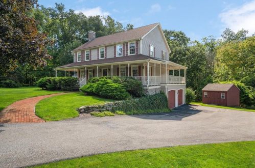 19 Southbury Rd, Valley Falls, RI 02864 exterior