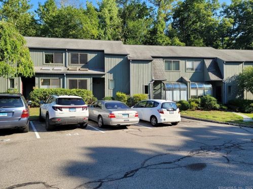 123 Old Belden Hill Rd, Norwalk, CT 06850 exterior