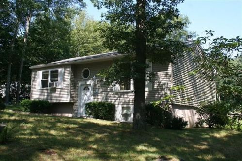 3 Fern Dr, Hopkinton, RI 02833 exterior