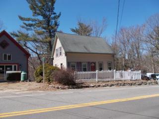 247 Main St, Alton, NH 03809 exterior