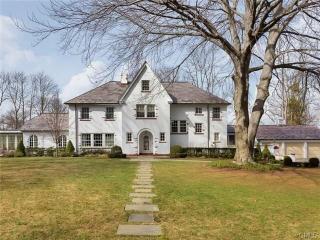108 Lookout Dr, Fairfield, CT 06825 exterior