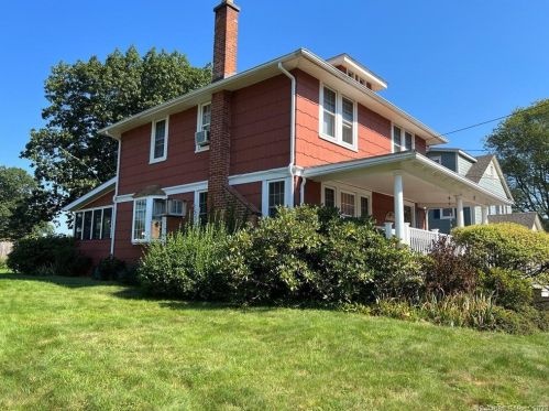 17 Berkeley Ter, Milford, CT 06460 exterior