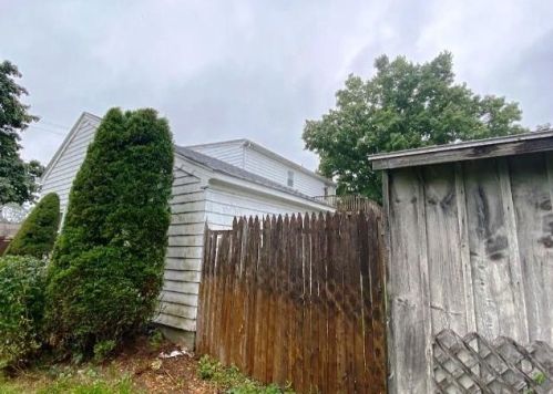 2075 Plainfield Pike, Johnston, RI 02919 exterior