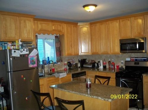 13 Harvey St, Bridgeport, CT 06610 exterior