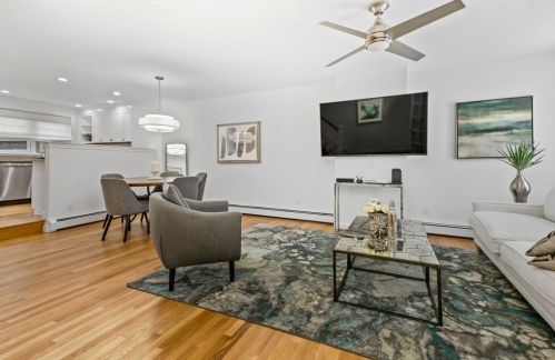 620 6Th St, Roxbury-Xing, MA 02127 exterior