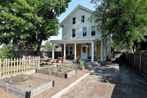 135 Willow St, Providence, RI 02909 exterior