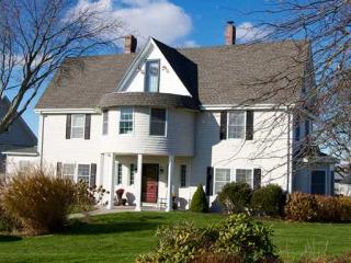 10 Renfrew Park, Middletown, RI 02842 exterior