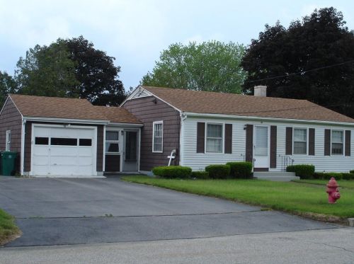 66 Halsey Rd, Woonsocket, RI 02895 exterior