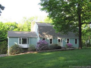 293 Oak Hill Dr, Southbury, CT 06488 exterior