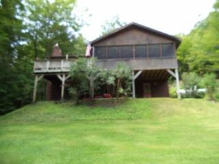 307 Gilbert Rd, Sunderland, VT 05250 exterior