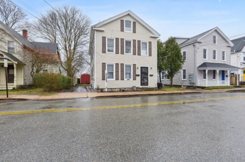 47 Trumbull Ave, Stonington, CT 06378 exterior