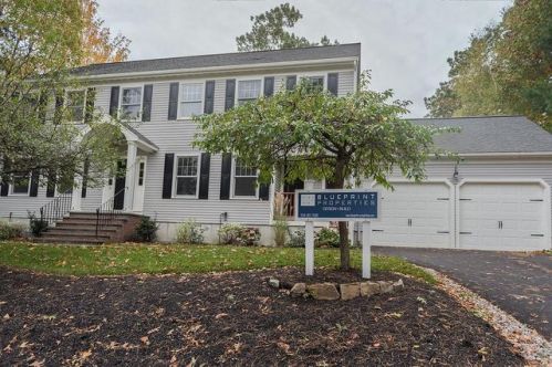 176 Paul Revere Rd, Needham, MA 02494 exterior