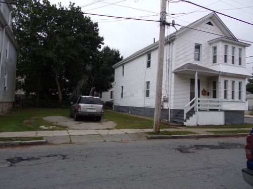 451 Summer St, New Bedford, MA 02740 exterior