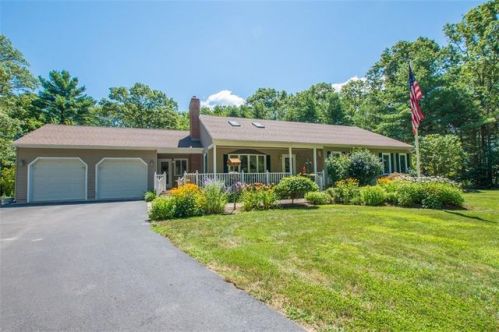 442 Widow Sweets Rd, Exeter, RI 02822 exterior