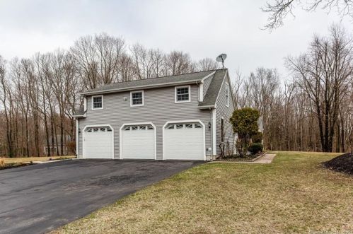 165 Christian Hill Rd, Higganum, CT 06441 exterior