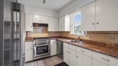 156 Leo Ave, Providence, RI 02904 exterior