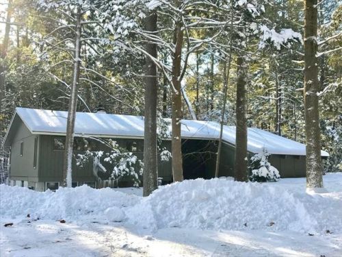 87 Stony Hill Rd, Amherst, MA 01002 exterior