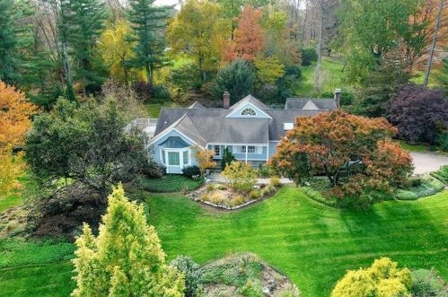 43 Circle Dr, Ridgefield, CT 06877 exterior