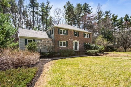 23 Robinwood Rd, Acton, MA 01720 exterior