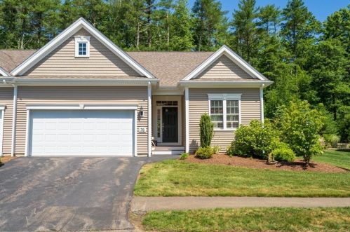 76 Stonebridge Dr, Hanson, MA 02341 exterior