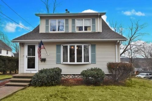 11 Ingalls St, Woburn, MA 01801 exterior