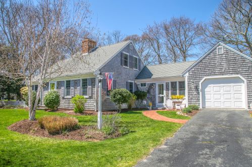 32 Whippoorwill Ln, Yarmouth, MA 02675 exterior