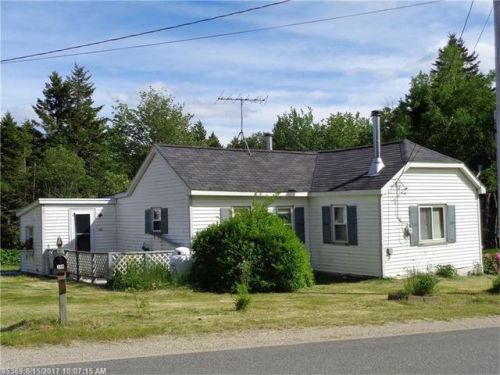 318 Dyers Bay Rd, Steuben, ME 04680 exterior