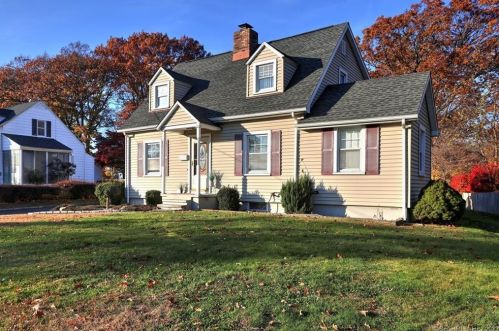 2880 Old Town Rd, Bridgeport, CT 06606 exterior