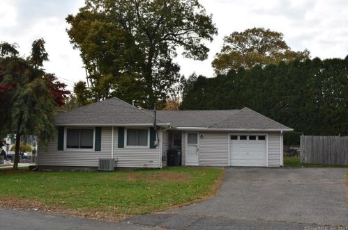 158 Eckart St, Bridgeport, CT 06606 exterior