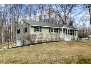 26 Old Coach Rd, Atkinson, NH 03811 exterior