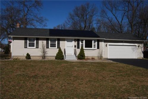 96 Heather Ln, Windsor Locks, CT 06096 exterior