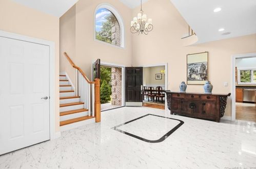 68 Deep Valley Trl, Stamford, CT 06903 exterior