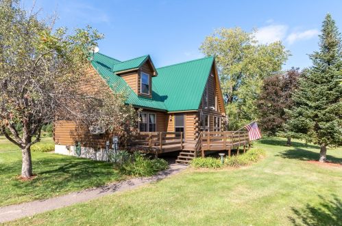 93 Roller Coaster Rd, Laconia, NH 03246 exterior