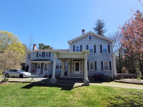 95 Hawthorn St, New-Bedford, MA 02740 exterior