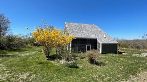 1094 Cooneymus Rd, New Shoreham, RI 02807 exterior