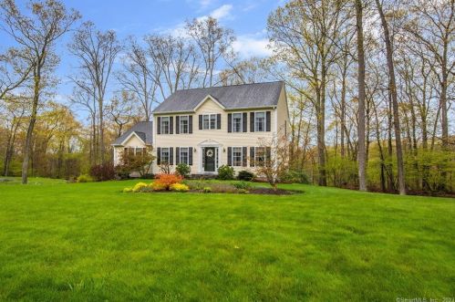 82 Martha Way, Litchfield, CT 06787 exterior