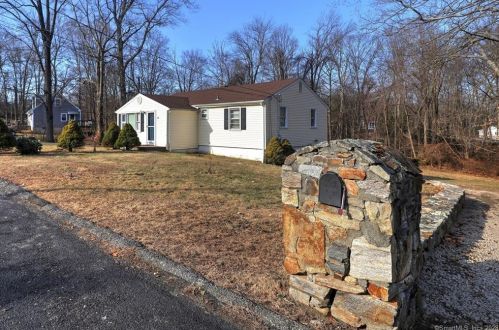 16 Rugby Rd, Huntington, CT 06484 exterior