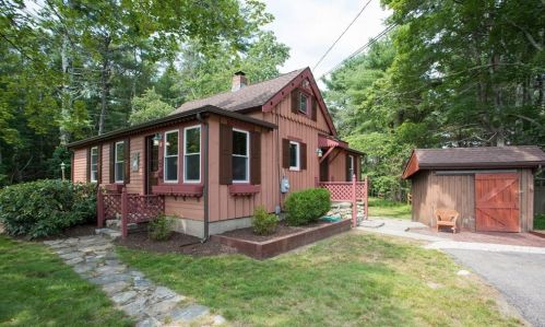 90 Skunk Hill Rd, Richmond, RI 02832 exterior