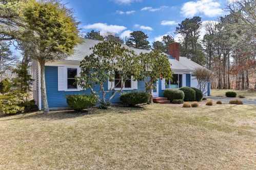 18 Shamrock Cir, Harwich, MA 02645 exterior